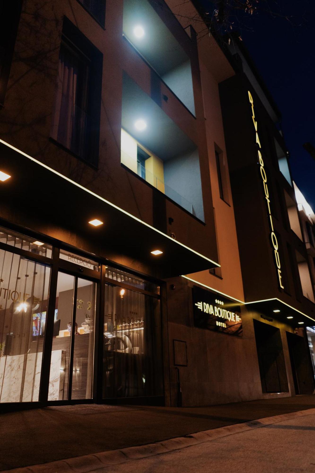 Riva Boutique Hotel 塞格德 外观 照片