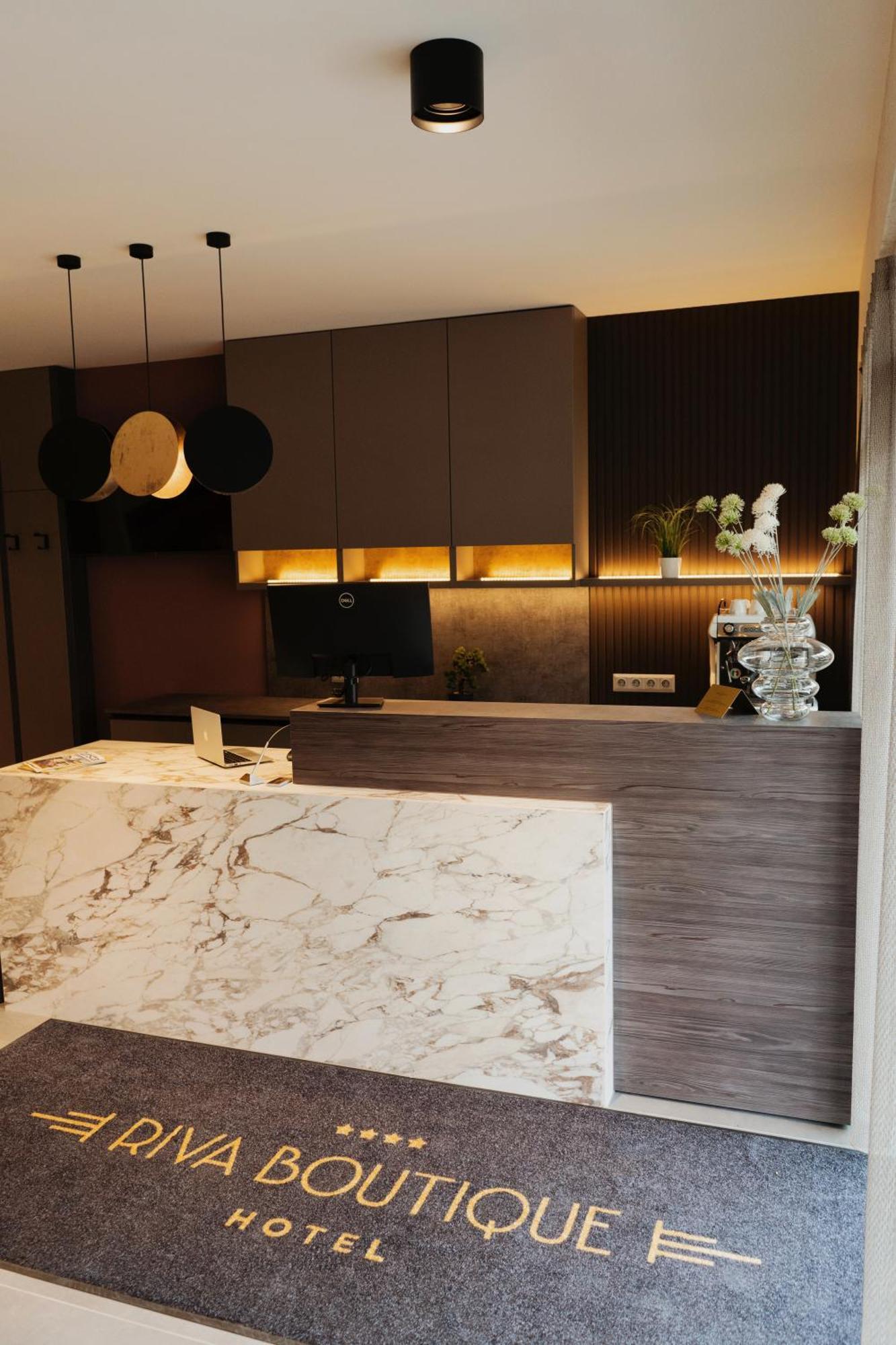 Riva Boutique Hotel 塞格德 外观 照片